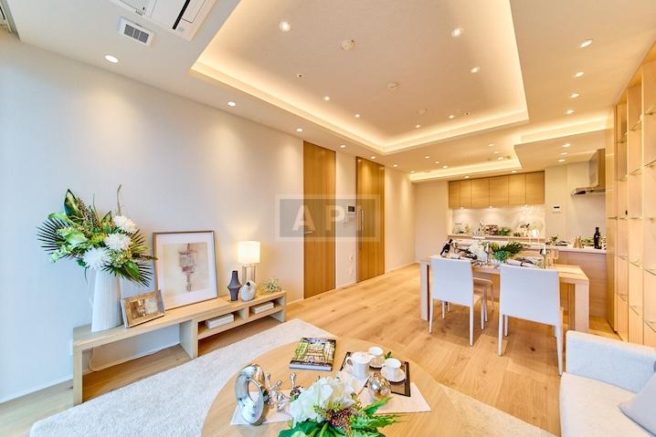  |  Interior photo 04