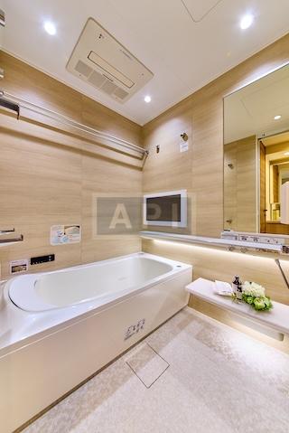  |  Interior photo 07