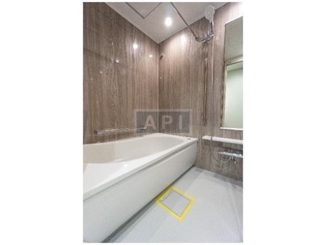  |  Interior photo 06