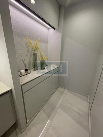  |  Interior photo 08