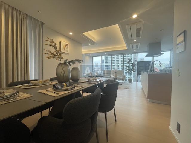  |  Interior photo 03