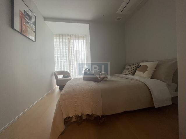  |  Interior photo 16