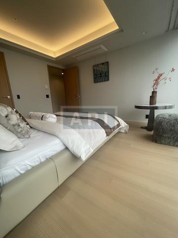  |  Interior photo 13