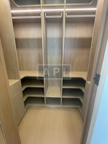  |  Interior photo 14