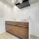  |  Interior photo 02