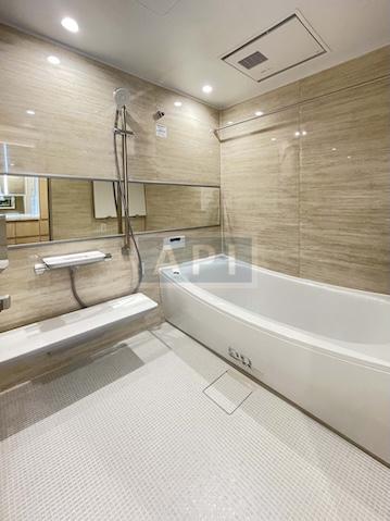  |  Interior photo 07