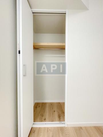  |  Interior photo 11