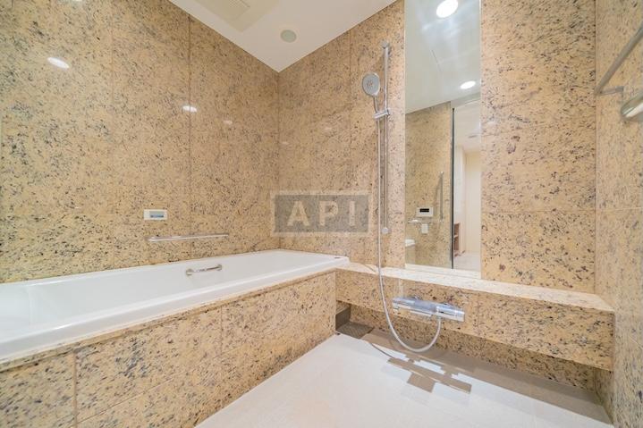  |  Interior photo 09