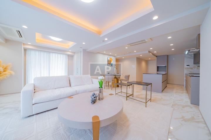  |  Interior photo 02