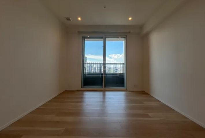  |  Interior photo 10