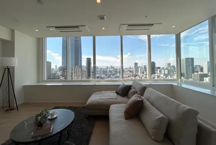  |  Interior photo 02