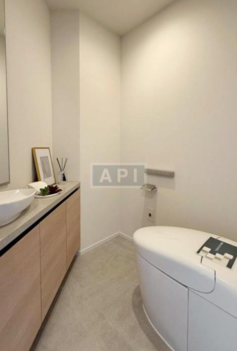  |  Interior photo 09