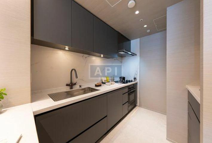  |  Interior photo 04