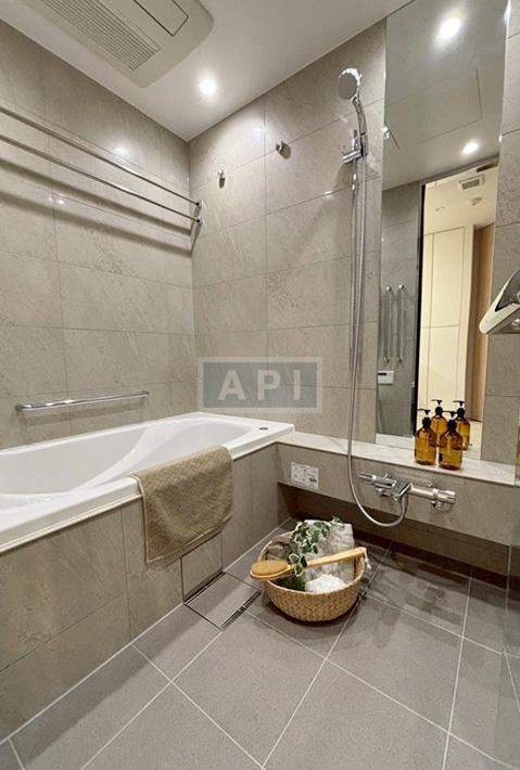  |  Interior photo 08