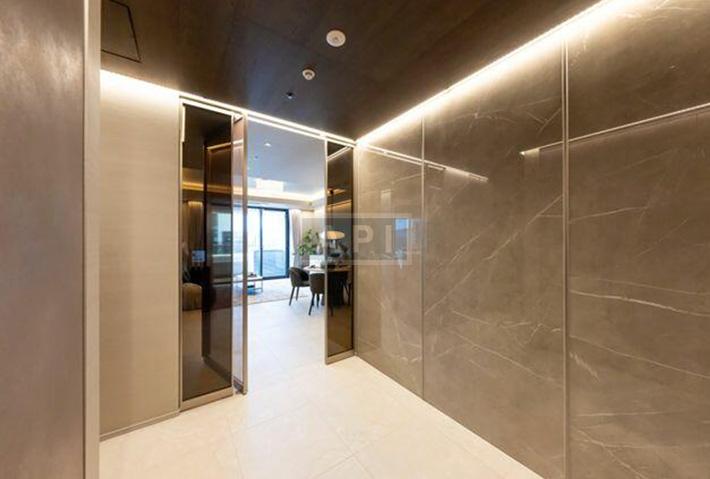  |  Interior photo 08