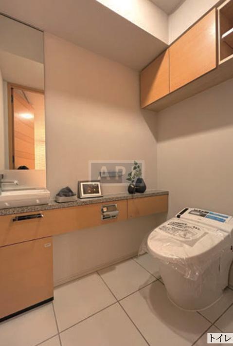  |  Interior photo 06