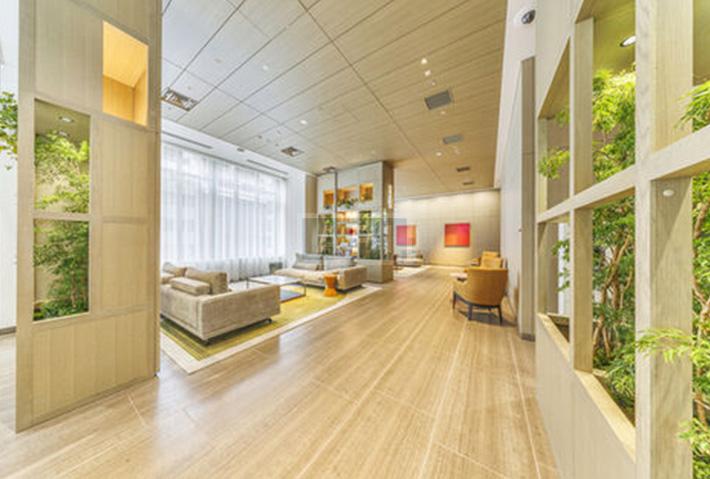  |  Exterior photo 07