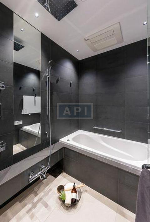  |  Interior photo 06