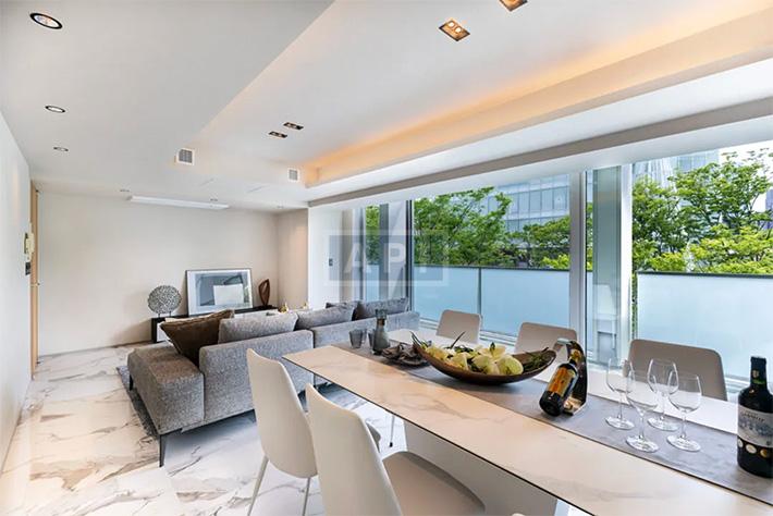  |  Interior photo 03