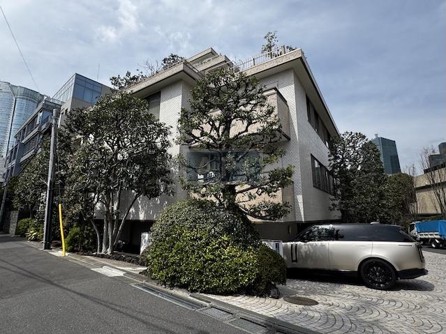  |  Exterior photo 03