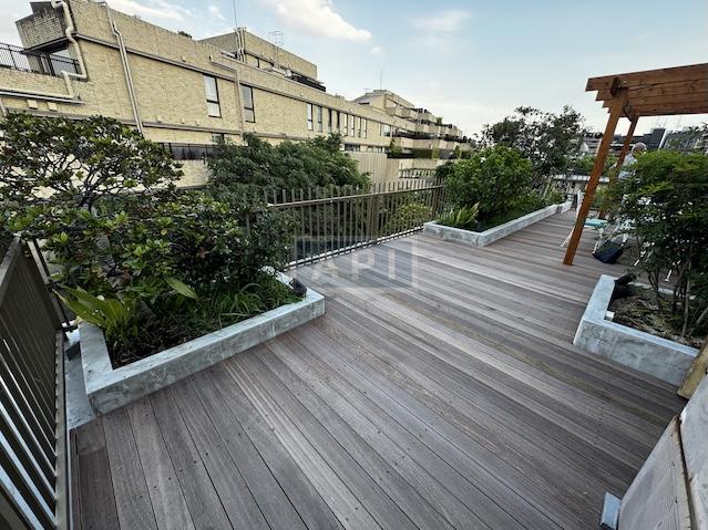  |  Interior photo 03