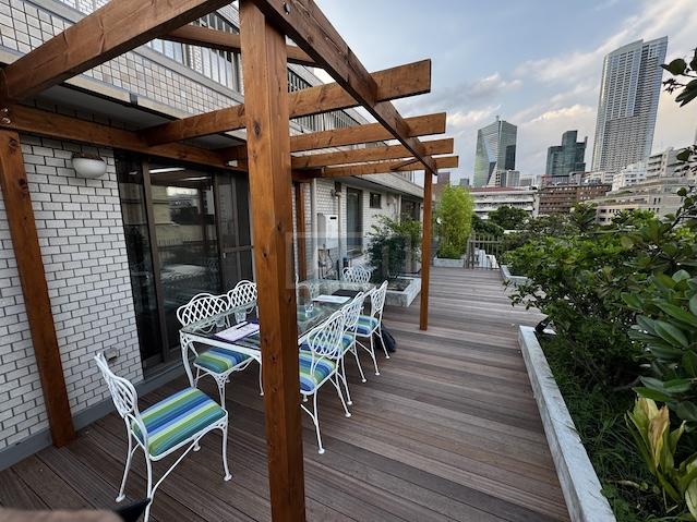  |  Interior photo 02