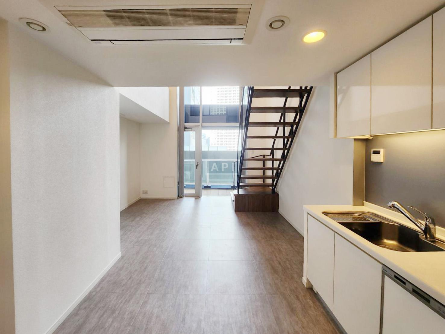  |  Interior photo 02