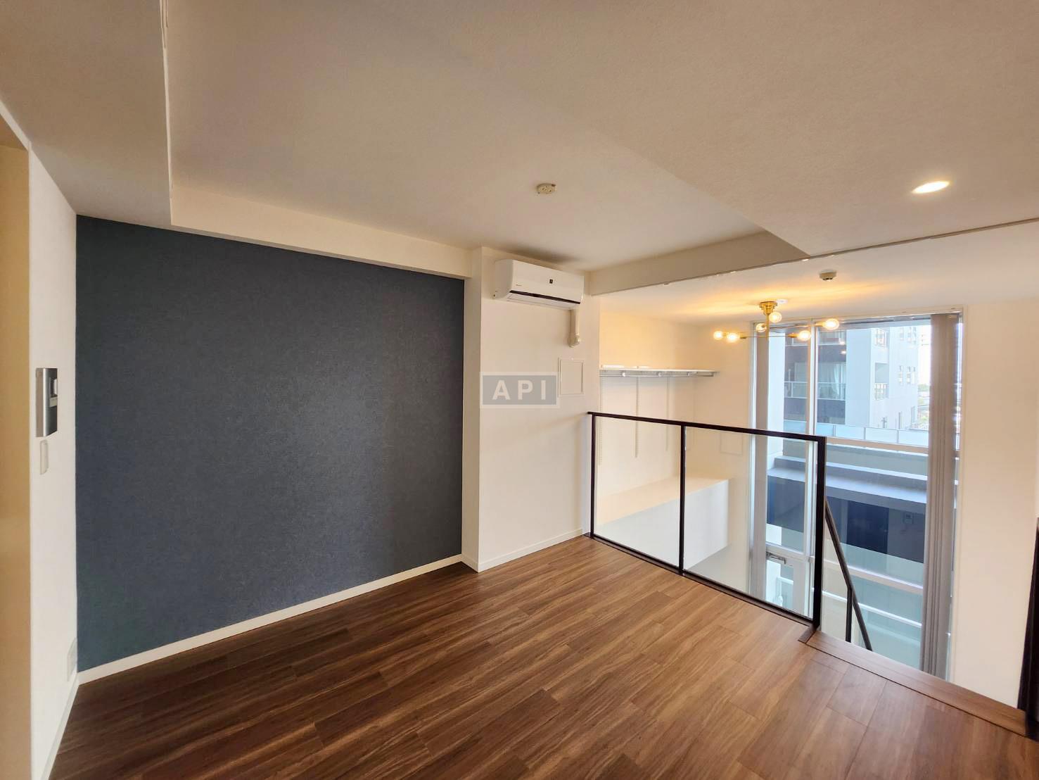  |  Interior photo 03