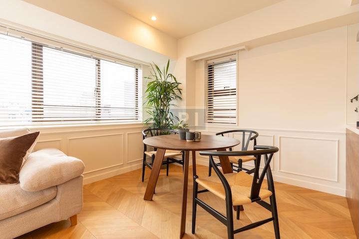  |  Interior photo 03