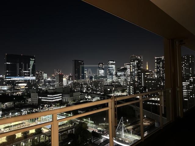  |  Interior photo 17