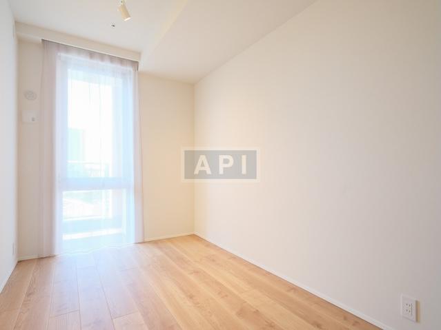  |  Interior photo 13