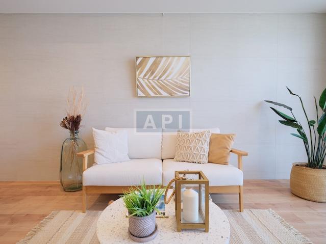  |  Interior photo 04