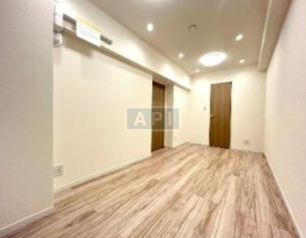  |  Interior photo 03