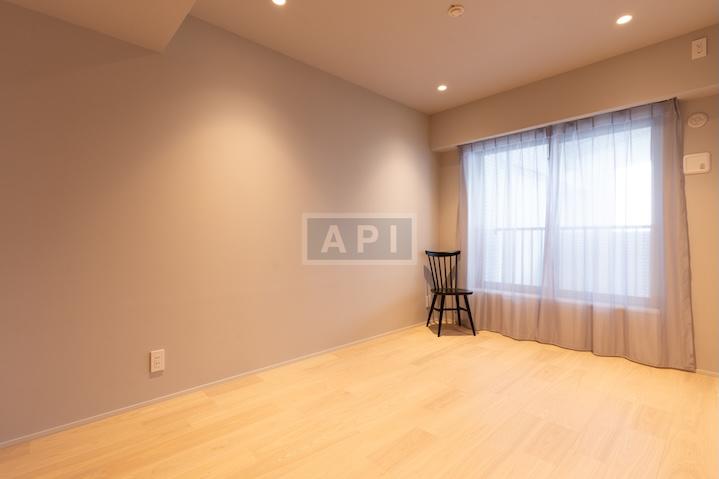  |  Interior photo 11