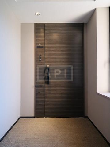  |  Interior photo 18