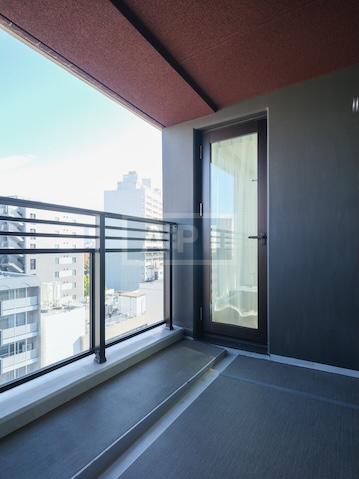  |  Interior photo 17