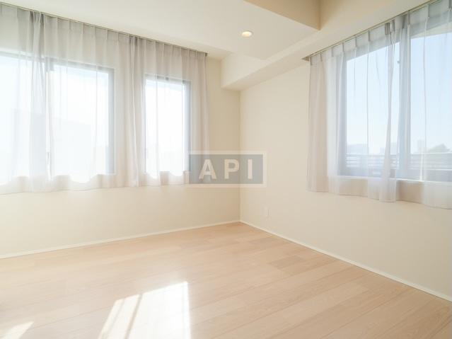  |  Interior photo 11