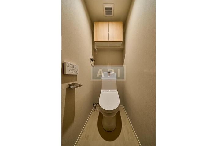  |  Interior photo 10