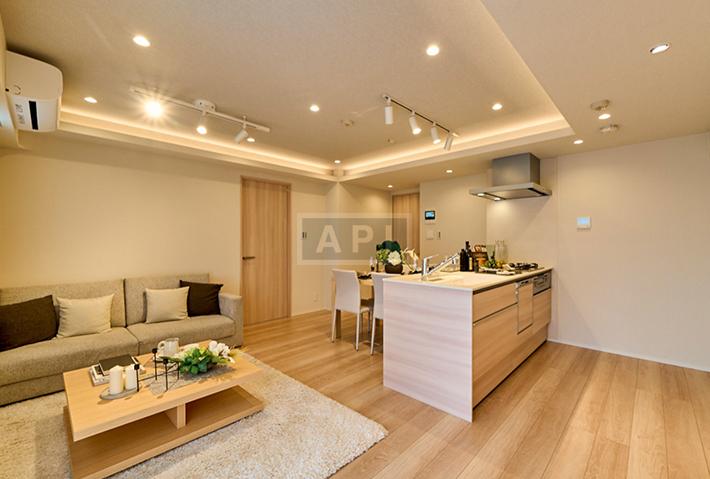  |  Interior photo 03