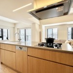  |  Interior photo 04