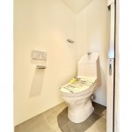  |  Interior photo 13