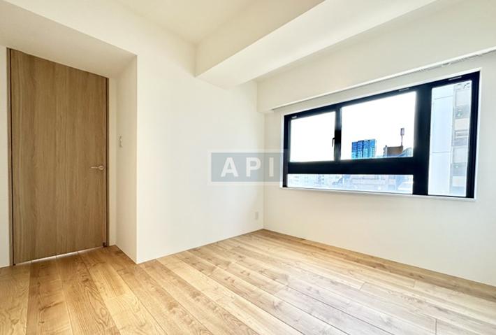  |  Interior photo 07