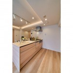  |  Interior photo 04