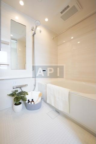  |  Interior photo 06
