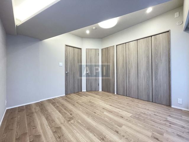  |  Interior photo 11