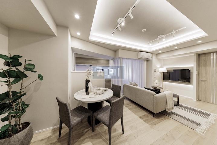  |  Interior photo 02