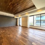  |  Interior photo 02