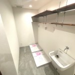  |  Interior photo 12