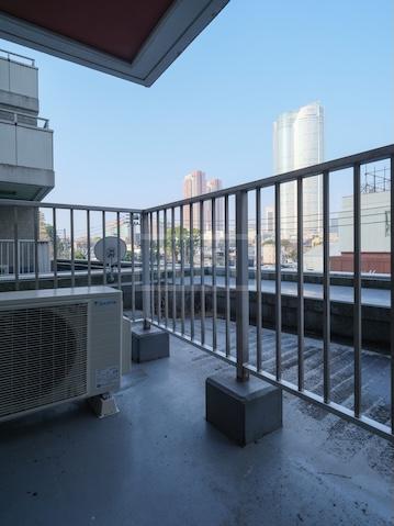  |  Interior photo 16