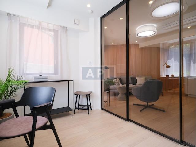  |  Interior photo 11